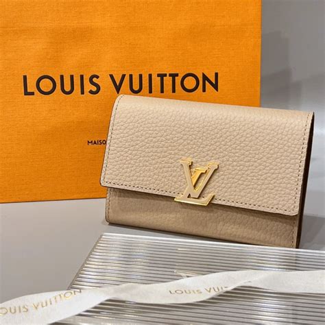 lv capucines短夾|Capucines Mini